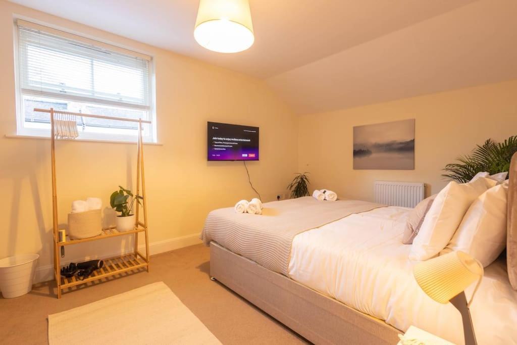 The Wellness Lodge- Gym, Table Tennis, Cinema, Parking And More! Bath Exterior foto